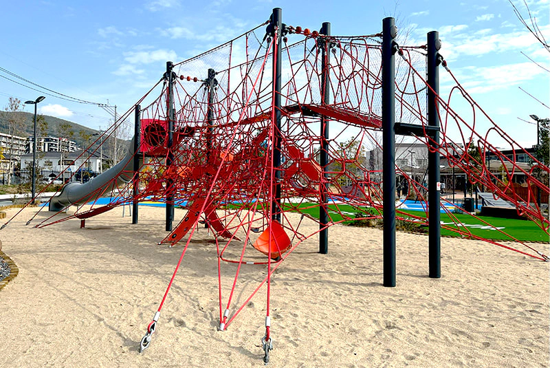 大型ネット遊具